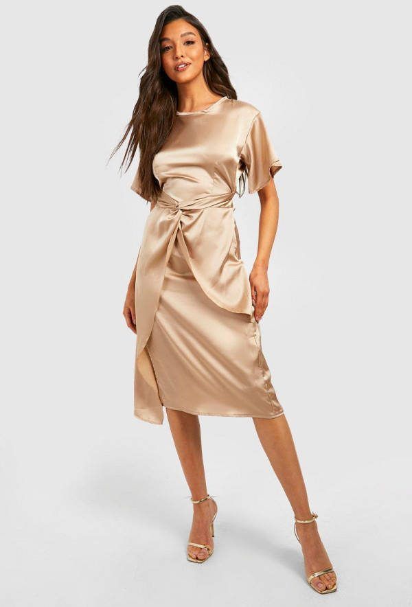 boohoo Gedraaide Satijnen Midi Jurk, Champagne