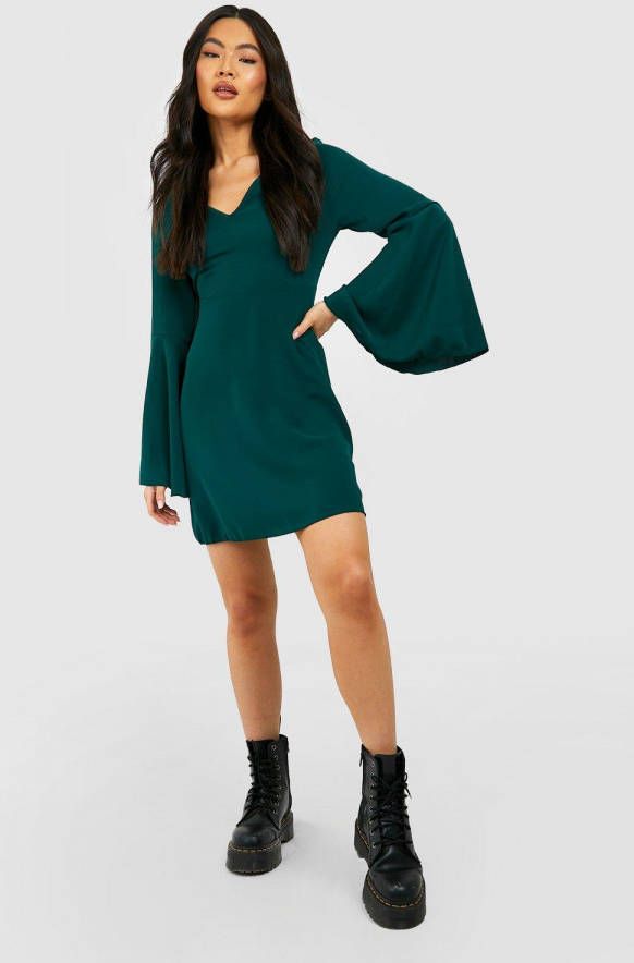 boohoo Gesmokte Satijnen Jurk Met Extreem Geplooide Mouwen, Forest