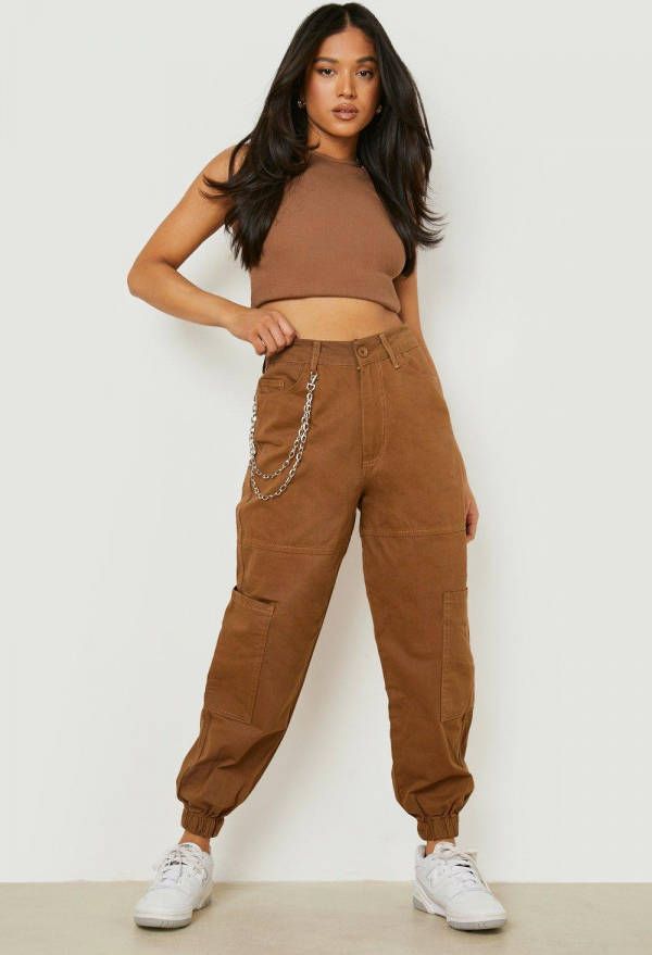 boohoo Petite Cargo Joggingbroek Met Ketting En Zoom Detail, Brown