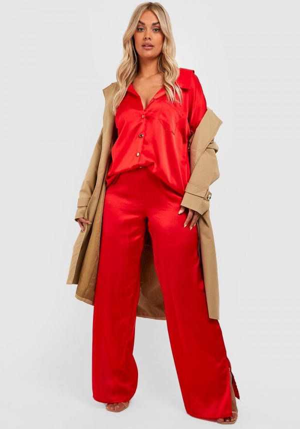 boohoo Plus Blouse Met Ketting Detail En Broek Set, Red