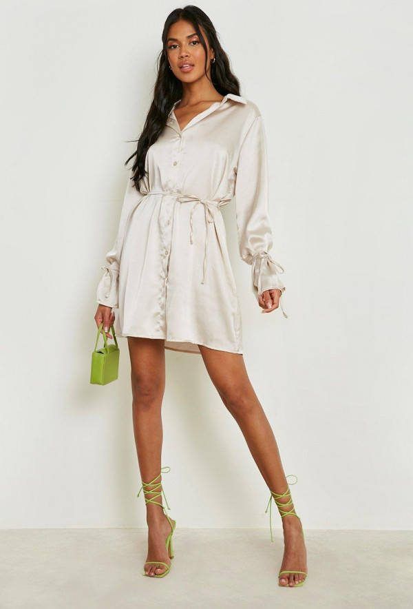 boohoo Satijnen Jurk Met Mouwstrikjes En Taille Blouse, Cream