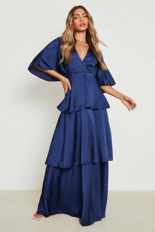 boohoo Satijnen Maxi Jurk Met Engelenmouwen En Laagjes, Navy