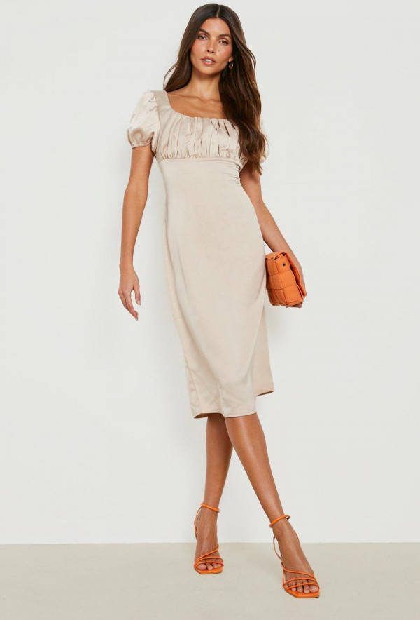 boohoo Satijnen Midi Jurk Met Geplooide Bodice, Champagne