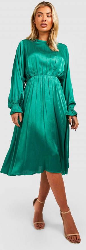 boohoo Satijnen Midi Jurk Met Vleermuismouwen, Green