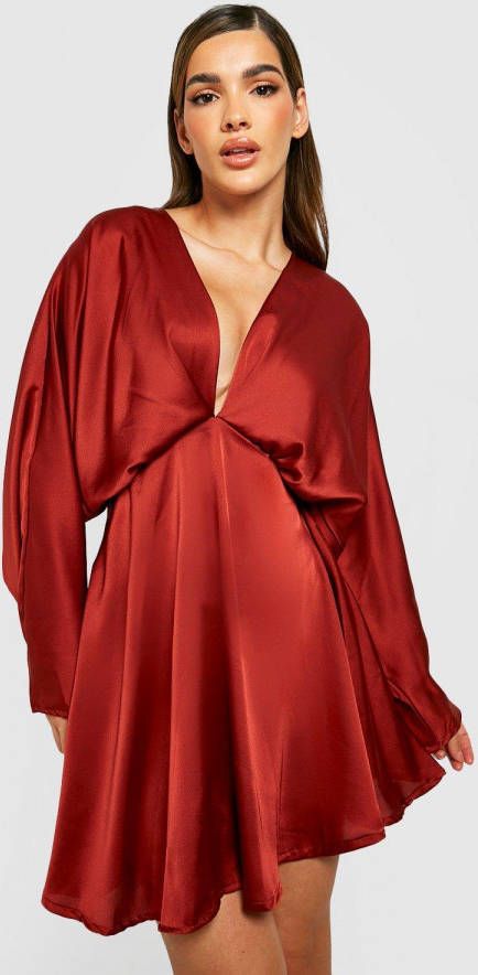 boohoo Satijnen Mini Skater Jurk Met Vleermuismouwen, Chocolate