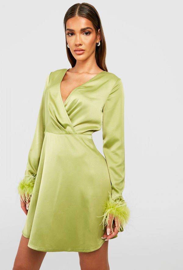 boohoo Satijnen Skater Jurk Met Veren, Olive