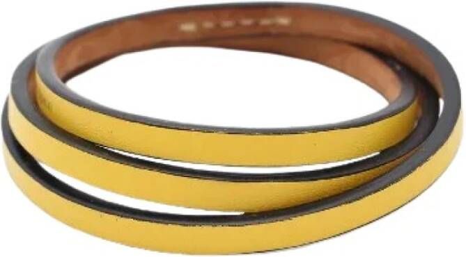 Voldoende lederen armbanden Loewe Pre owned, Geel, Dames
