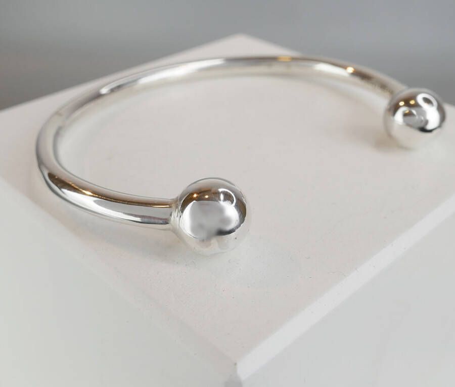 Christian Zilveren slavenarmband